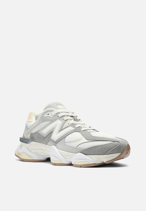 New Balance  - 9060