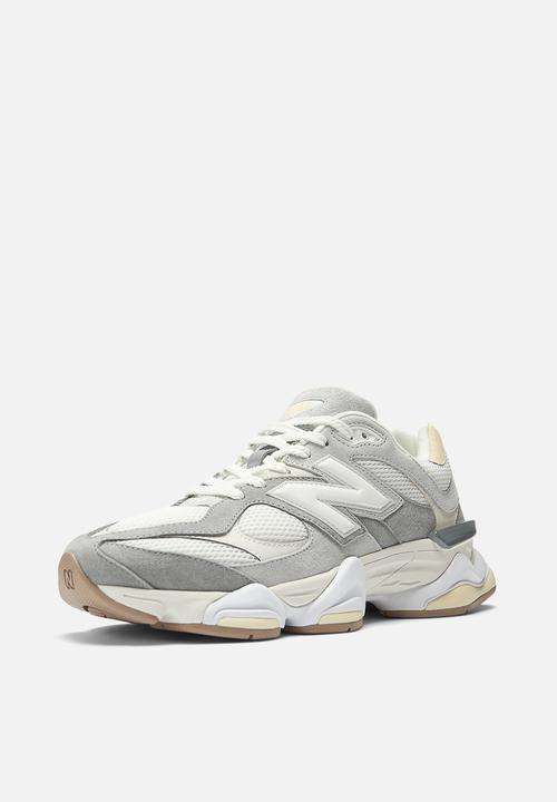 New Balance  - 9060