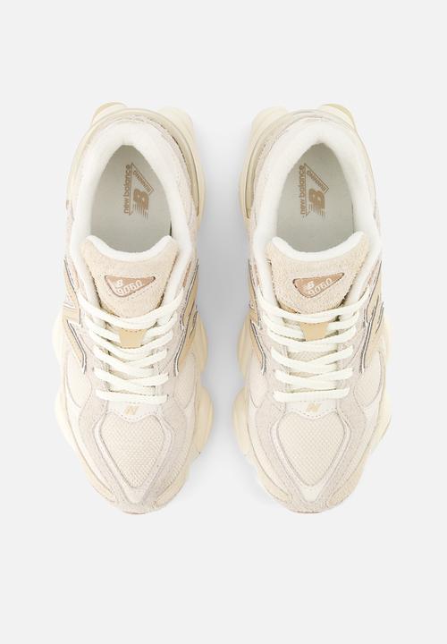 New Balance  - 9060