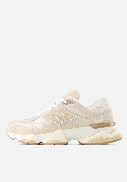New Balance  - 9060