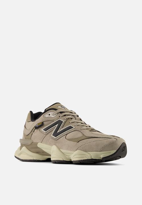 New Balance  - 9060
