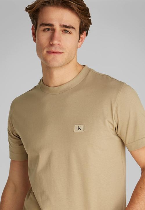 Calvin Klein - Woven Label Regular Tee - Tree House