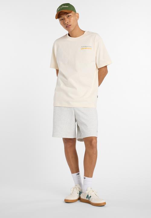 New Balance  - NB Athletics Intelligent Choice Tee - Cream/Multi