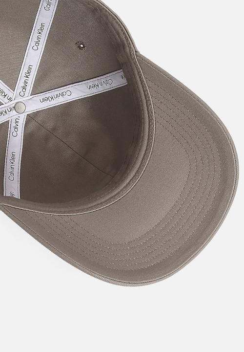 Calvin Klein - 6 Panel Sm Monologo Patch Cap - Crockery