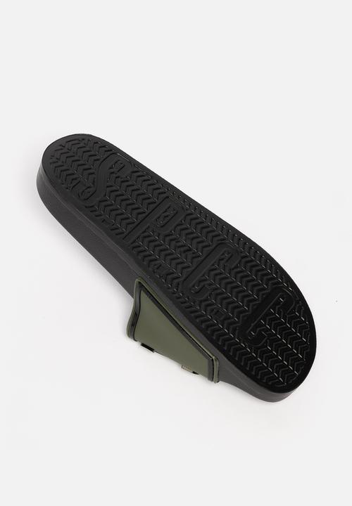 S.P.C.C - Packham Slider - Hawthorne