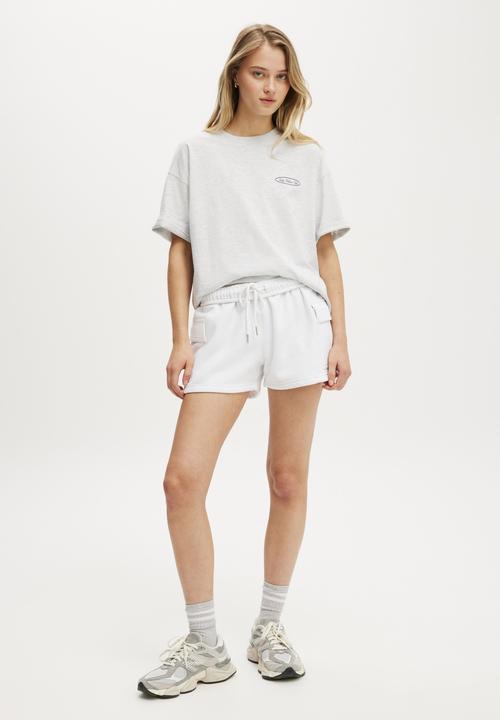 Cotton On - Active Graphic Tee - Light Grey/Body Wellness
