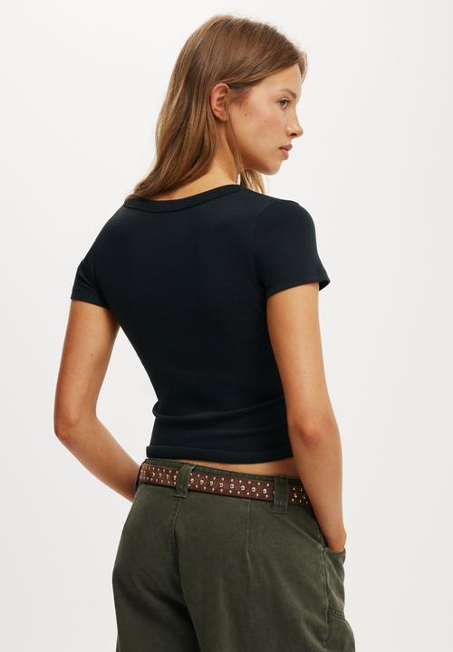 Cotton On - Goldie Rib V Neck Short Sleeve - Black