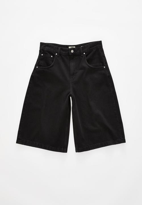 Cotton On - Y2K Super Wide Jort - Dire Black