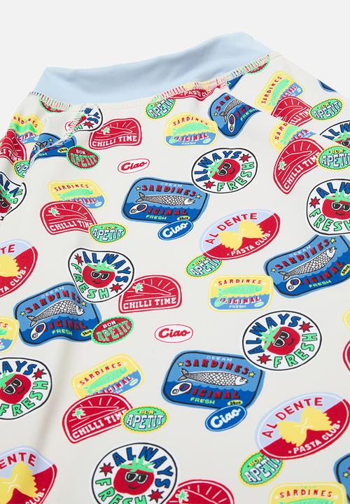 Cotton On - Flynn Long Sleeve Raglan Rash Vest & Billy Boyleg Swim Trunk Pack - Rainy Day/Stickers