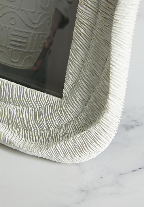 Sixth Floor - Photo Frame resin - White