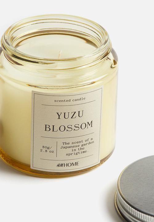 H&M - Small scented candle in glass holder - yuzu blossom
