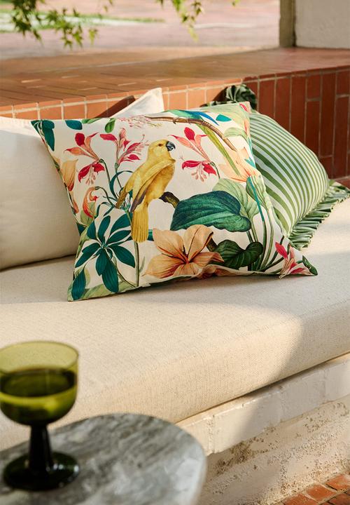 H&M - Patterned cushion cover - light beige floral