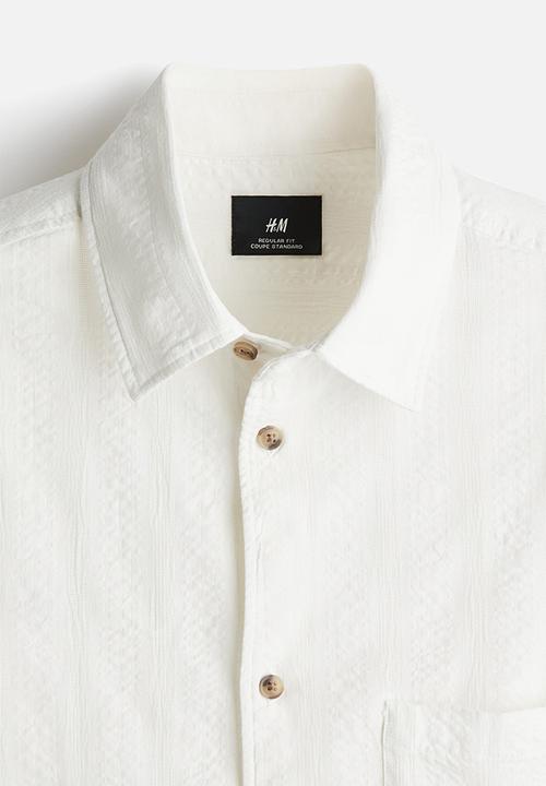 H&M - Regular fit textured short-sleeved shirt - cream
