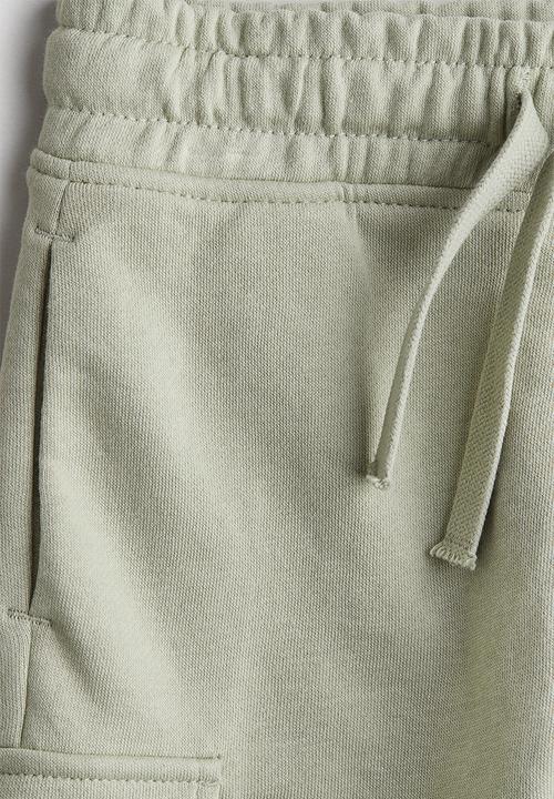 H&M - Sweatshirt cargo shorts - light green