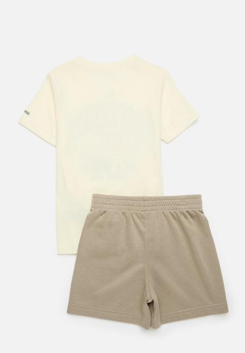 Converse - Converse trail mix graphic tee and shorts set - vintage cargo