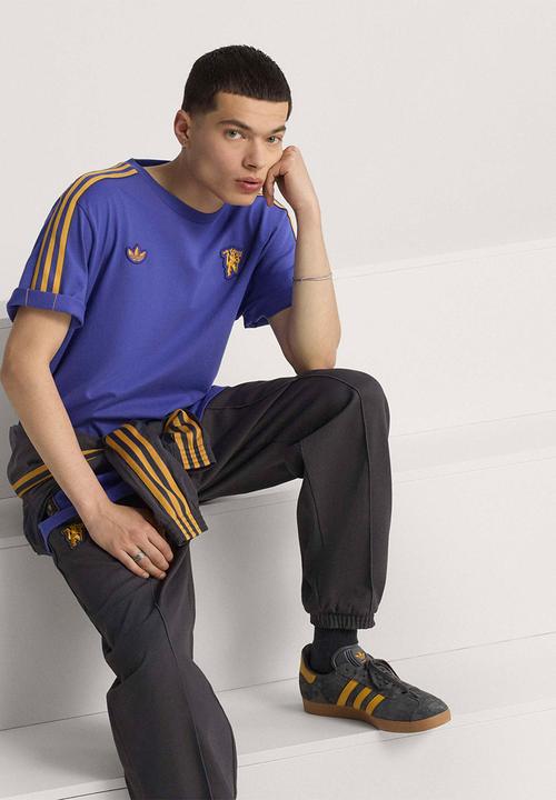 adidas Originals - Manchester United Terrace Icons Tee - Purple