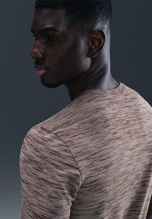 Nike - Dri-Fit New Veneer Fitness Tee - Baroque Brown/Pure/White