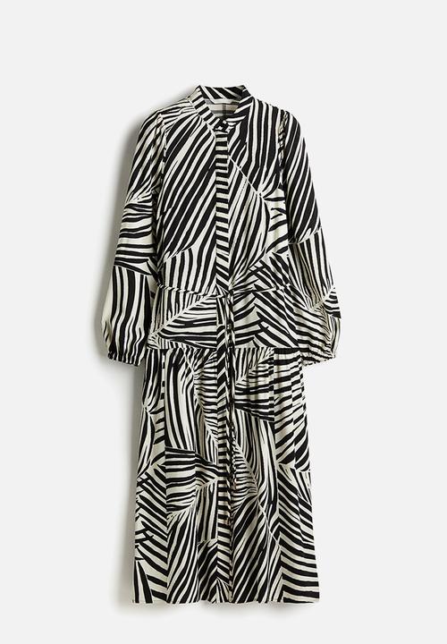 H&M - Long puff-sleeved dress - black zebra print