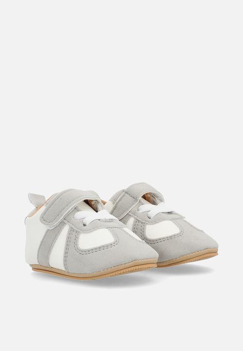 Pop Candy - Adjustable strap fastener sneakers - grey & white