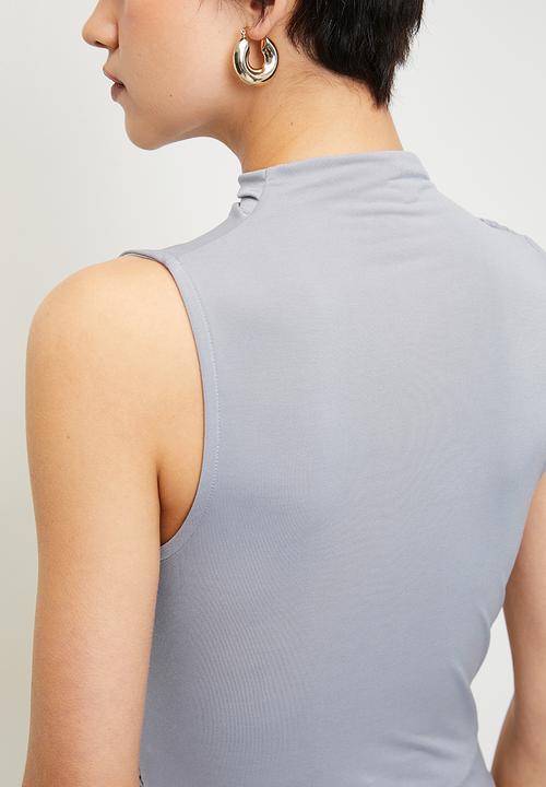 Trendyol - Zero Sleeve Gathered Formal Stretch Knitted Top - Grey
