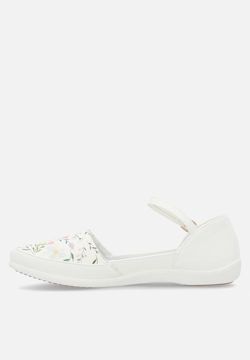 Pierre Cardin - St Tropez 9 D'orsay Ankle Strap - White