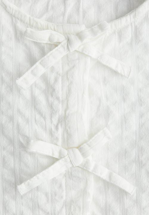 H&M - Cotton seersucker peplum blouse - white