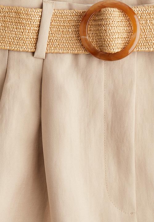 H&M - Belted shorts - beige