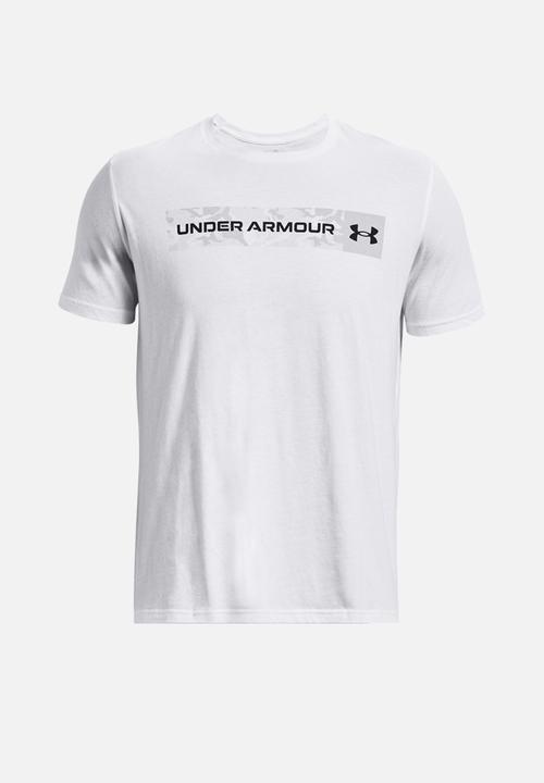 Under Armour - UA CAMO CHEST STRIPE SS - White / Mod Gray / Black