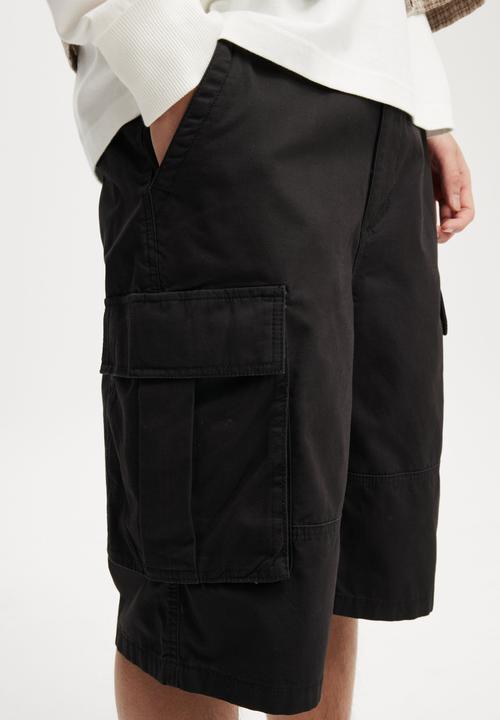 Cotton On - Baggy Cargo Short - Black