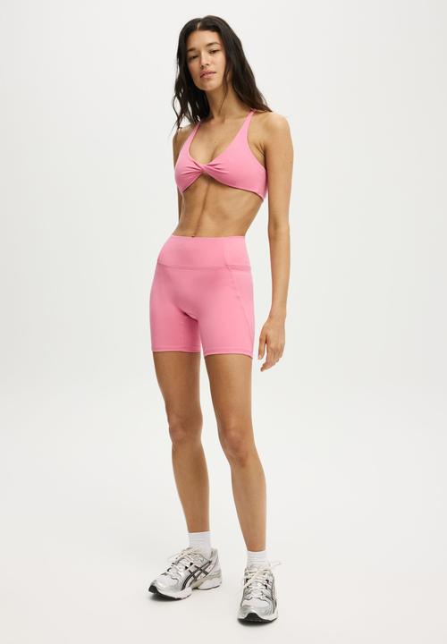 Cotton On - Ultra Soft Side Pocket Bike Short - Radiant Raspberry