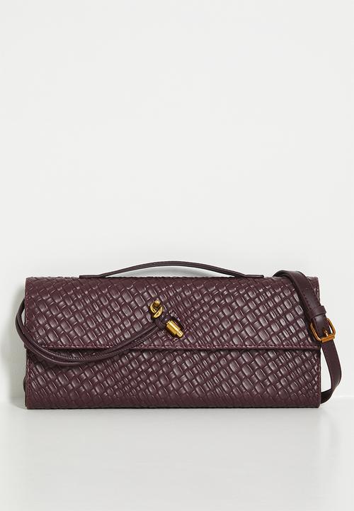 Tessa Design - Woven textured clutch bag with clasp - maroon