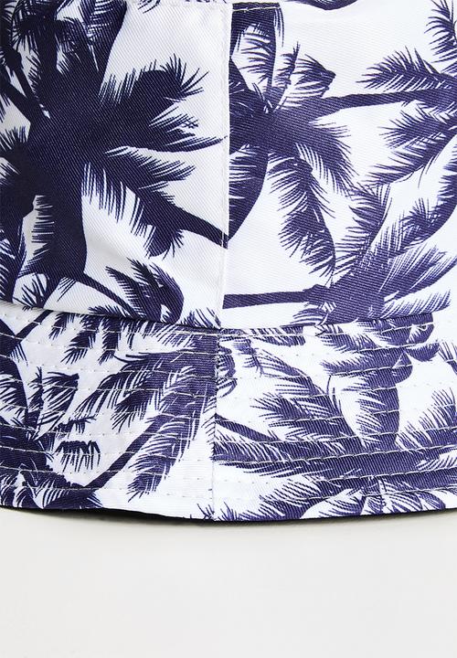 Pop Candy - Palm tree printed bucket hat with topstitched brim - dark blue/white