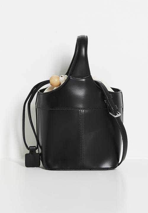 Tessa Design - Top handle bucket bag with inner drawstring pouch-black