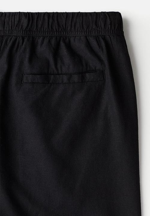 H&M - Relaxed fit linen-blend shorts - black