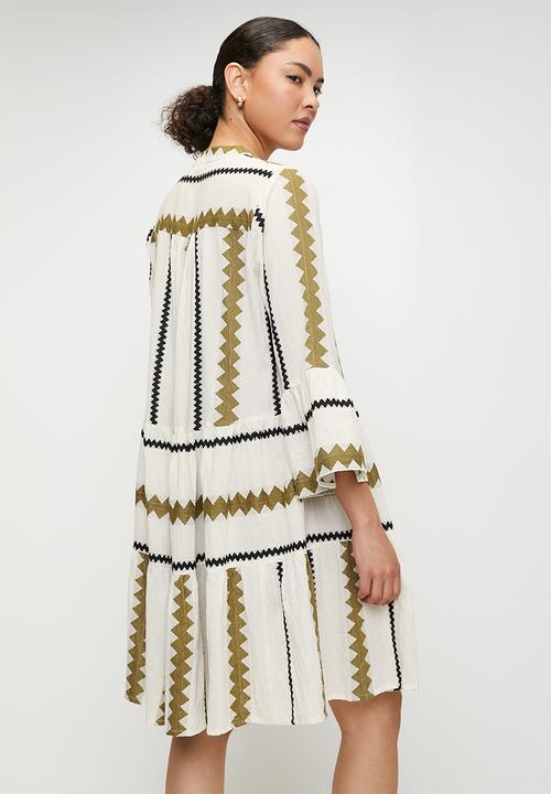 Izabel London - Key Hole 2 Tier Midi Dress with zig zag detail in the fabric - Beige