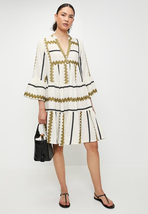 Izabel London - Key Hole 2 Tier Midi Dress with zig zag detail in the fabric - Beige