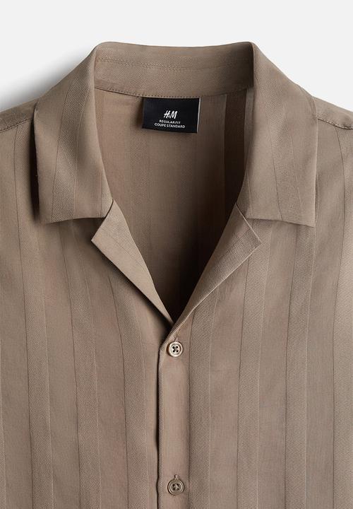 H&M - Regular fit textured-weave resort shirt - dark beige