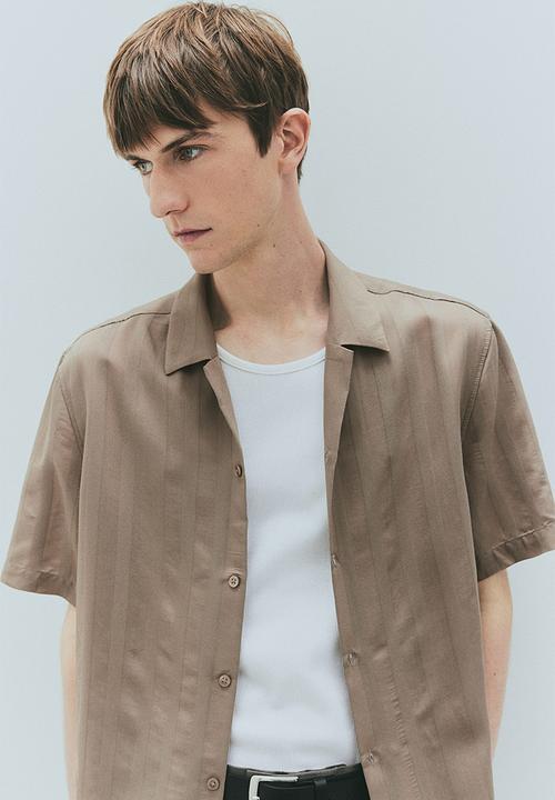 H&M - Regular fit textured-weave resort shirt - dark beige