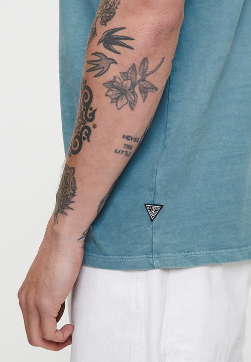 GUESS - Aidy Cn Short sleeve Tee - Honest Blue