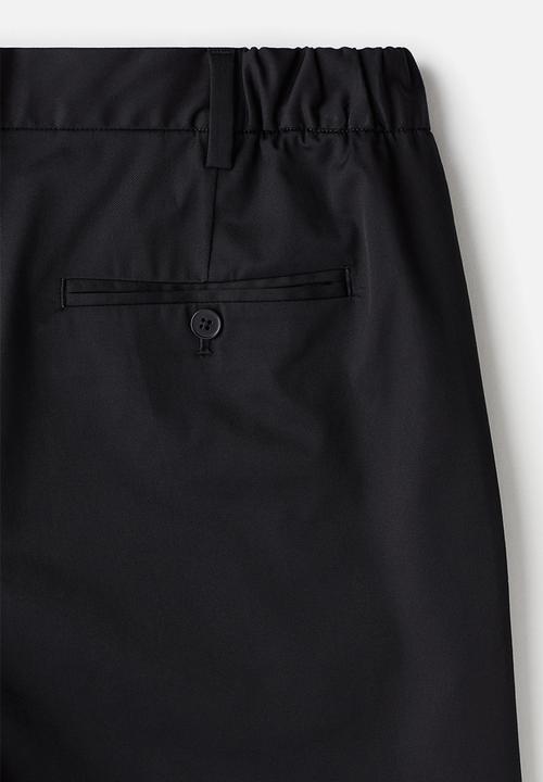 H&M - Regular fit chino shorts - black