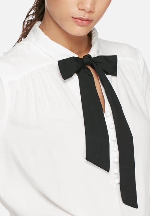 Vero Moda - Dina pussy bow blouse