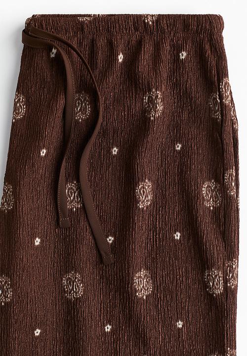H&M - Crinkled drawstring trousers - dark brown patterned 