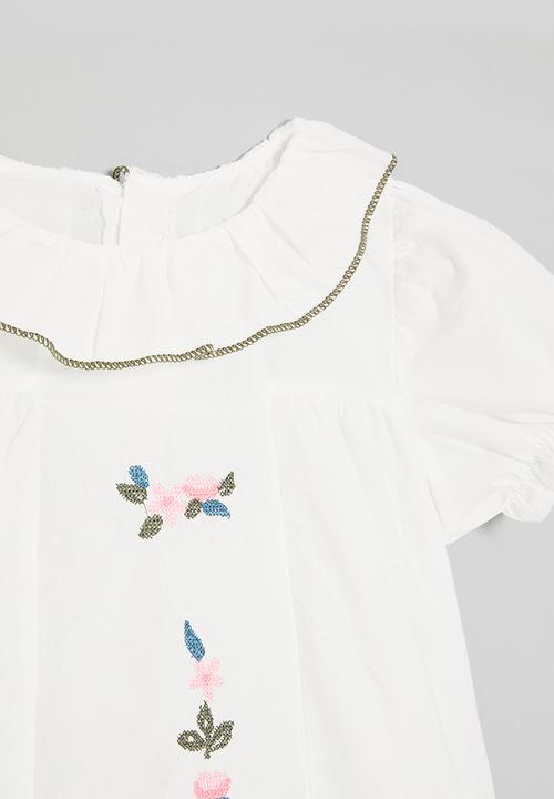 Pop Candy - Ruffle collar top - white