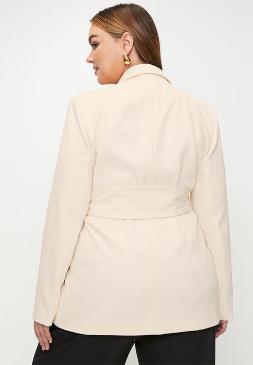 boohoo - Plus Obi tie waist tailored blazer - cream