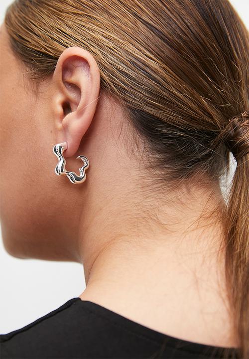 Tessa Design - Amelia abstract floral hoop earring - silver
