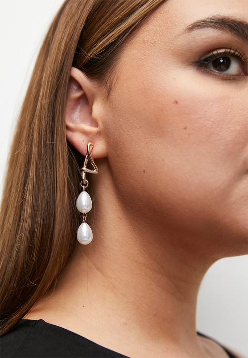 Tessa Design - Jasmine abstract shaped earrings with irregular pearls - gold