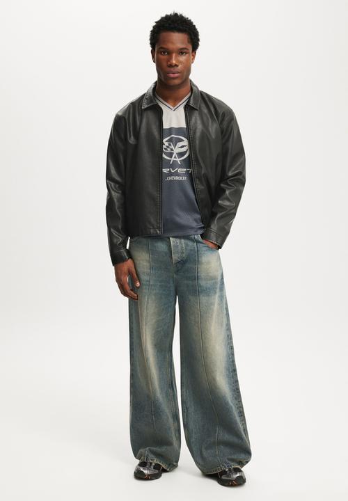 Cotton On - General Motors Crew Neck Football Jersey - Faded Slate