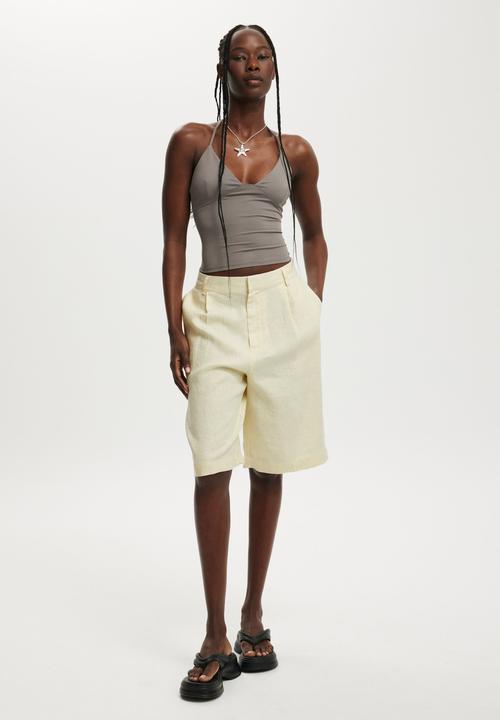 Cotton On - Luxe linen bermuda short - vanilla glow