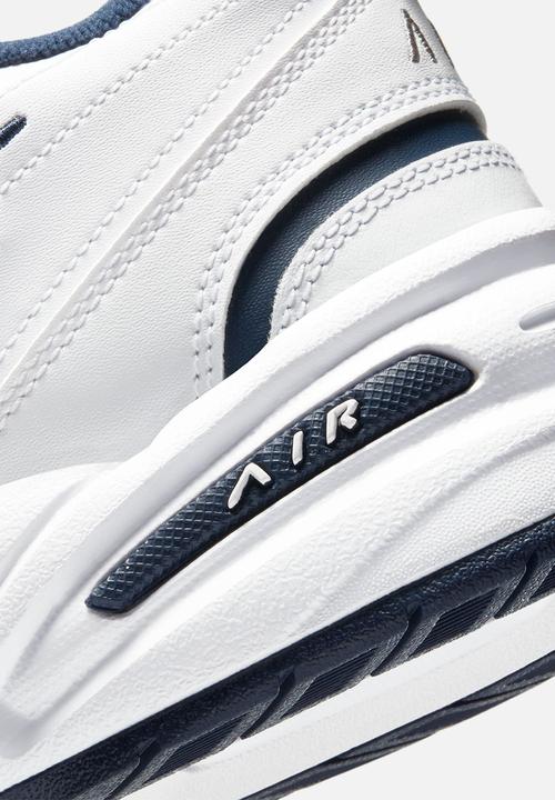 Nike - Monarch IV