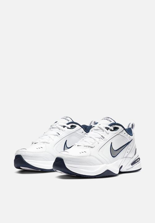 Nike - Monarch IV
